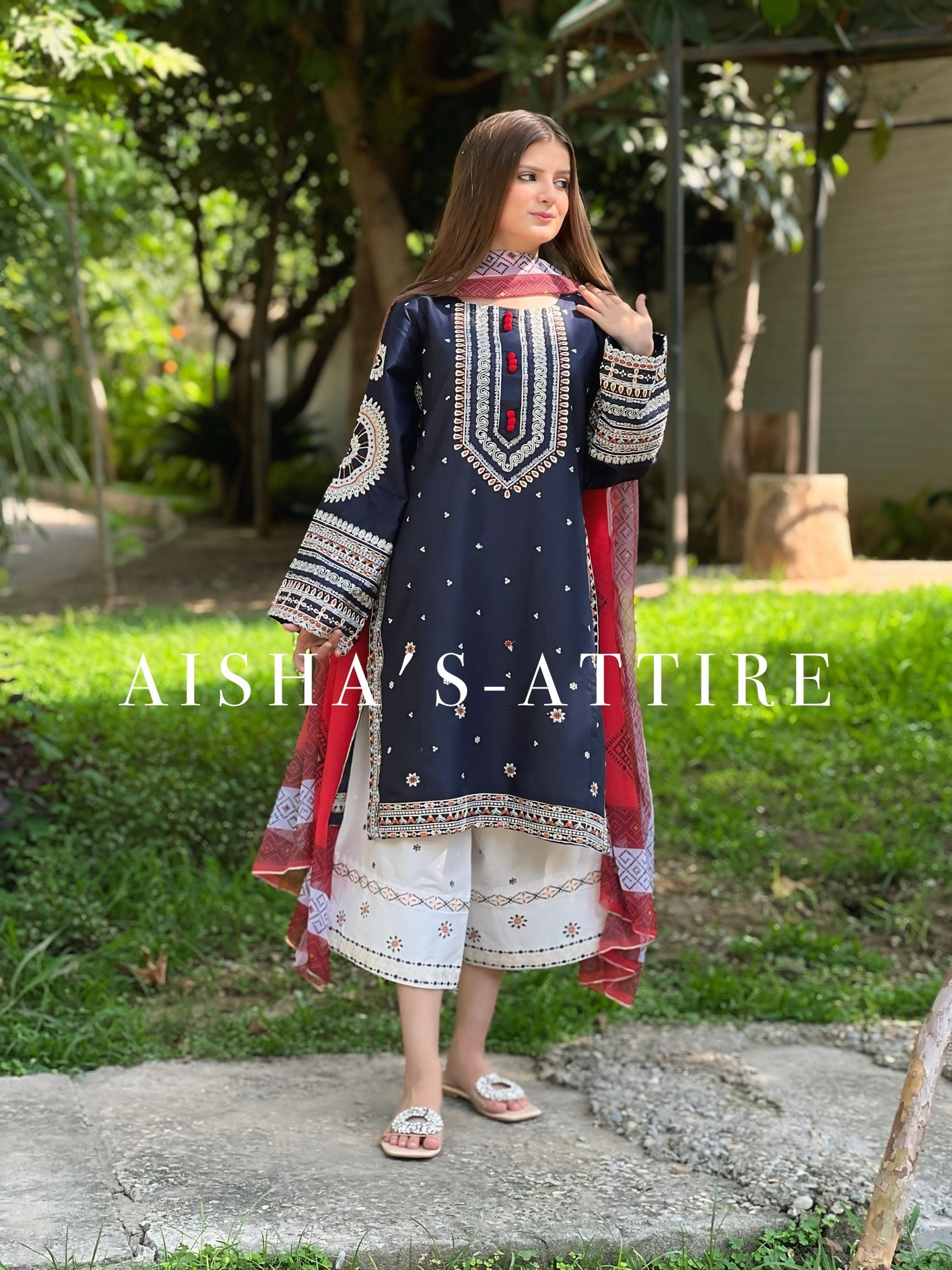 ROHA Embroidered 3 pc