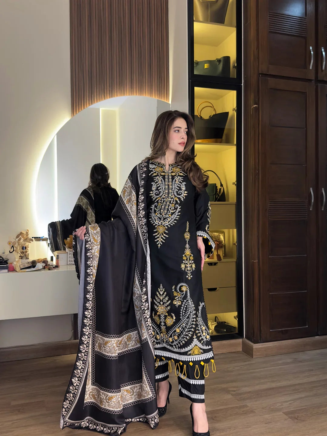 ZEN Embroidered 3 pc